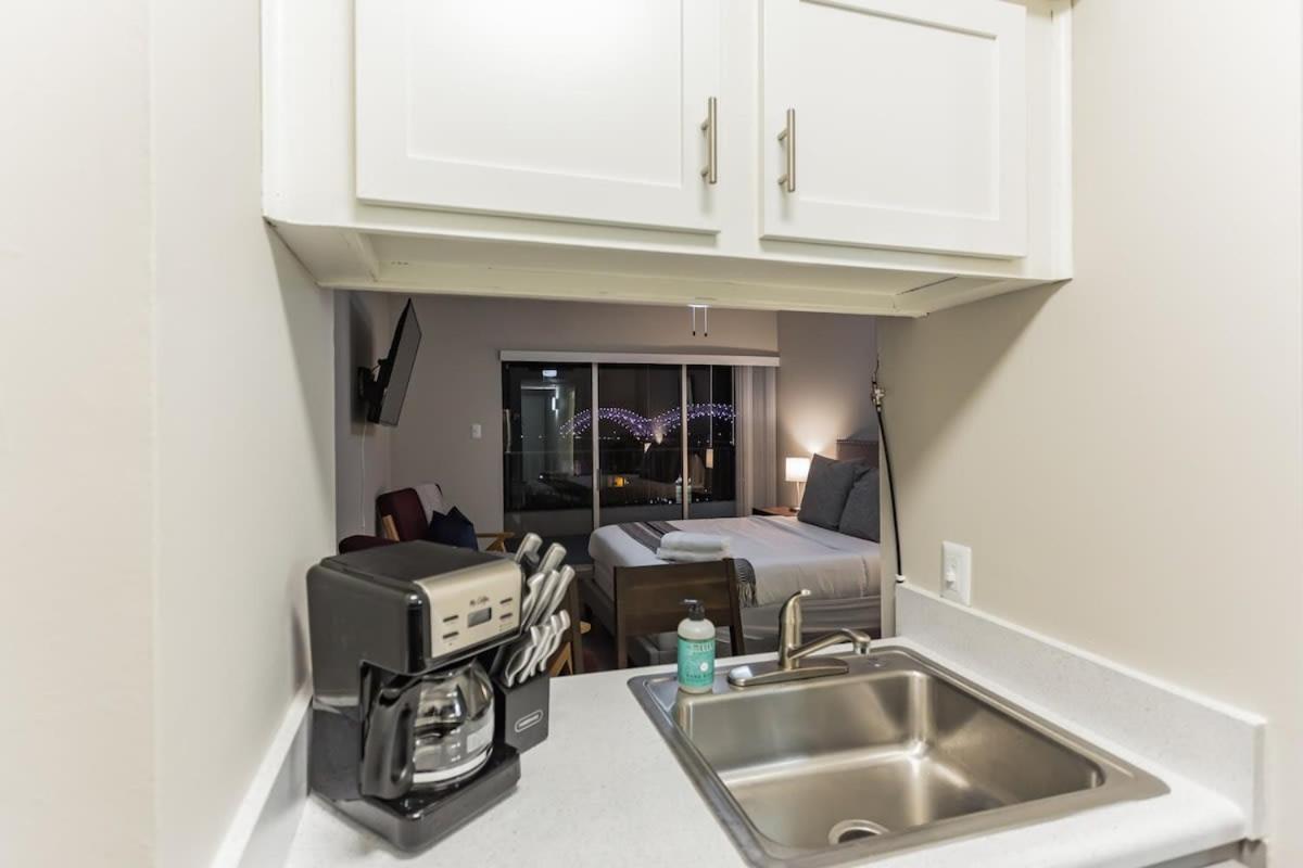 Cozy Memphis Apartment In Downtown High-Rise Exterior photo
