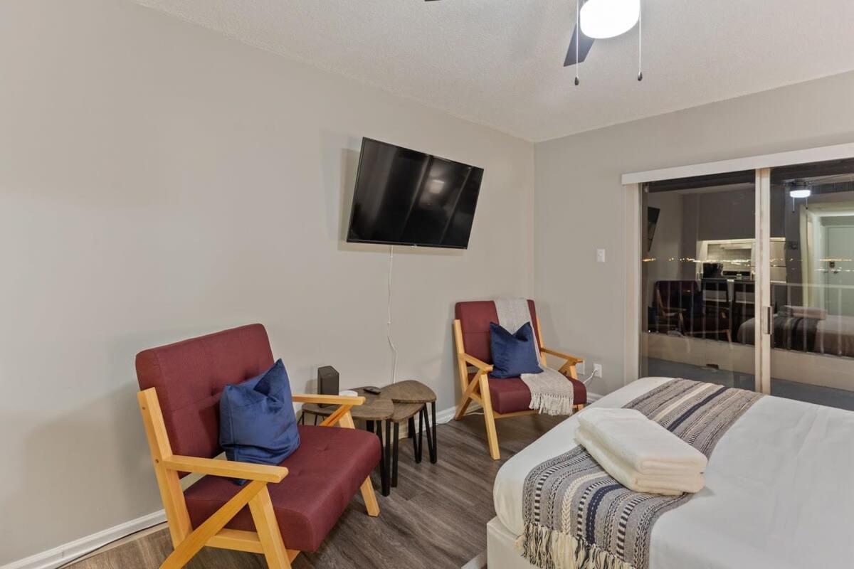 Cozy Memphis Apartment In Downtown High-Rise Exterior photo